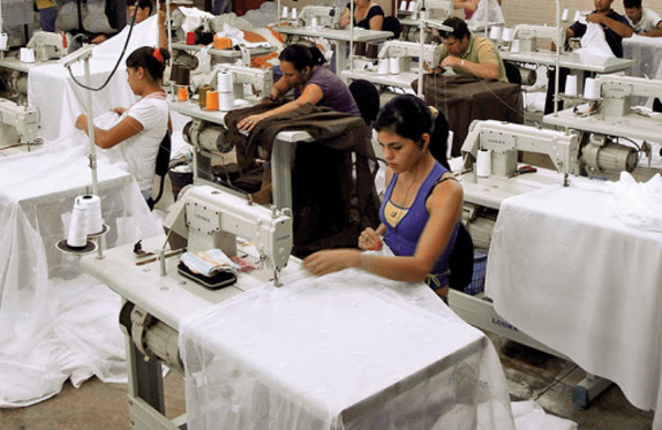 Confeccionistas solicitan rapidez de créditos a bancos - Paraguay Informa