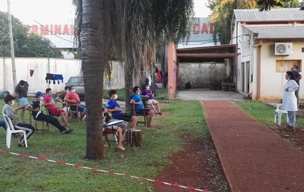 COVID-19: Pacientes negativos hacen ejercicio pulmonar en albergues