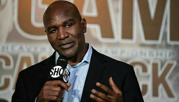 Holyfield también anuncia un posible regreso