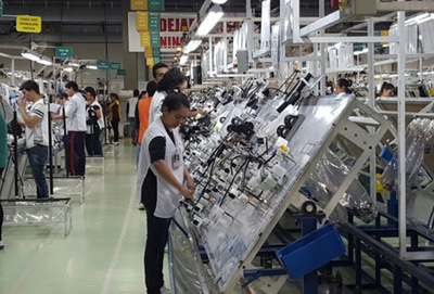 Empresas maquiladoras retoman actividades en un 95 % durante cuarentena inteligente - .::RADIO NACIONAL::.