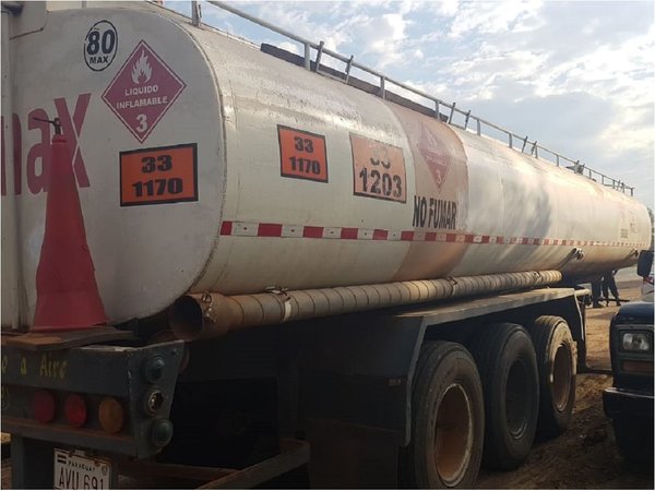 Pilar: Incautan 34.000 litros de combustible de contrabando