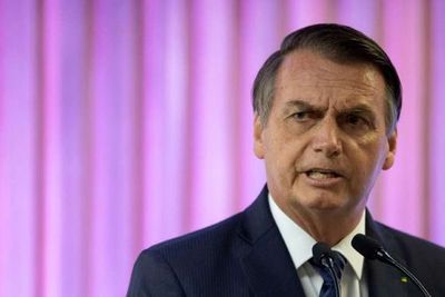 Bolsonaro se burla de gobernador comunista