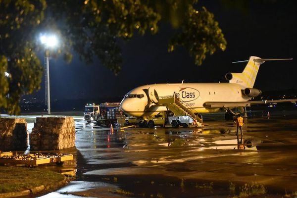 Llegó a Paraguay avión con insumos hospitalarios - Nacionales - ABC Color