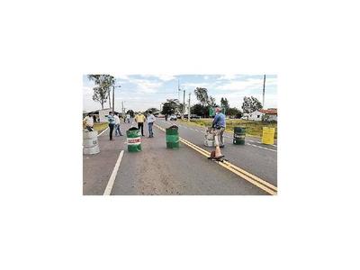 Instan a abstenerse de visitas en estos días y cierran frontera