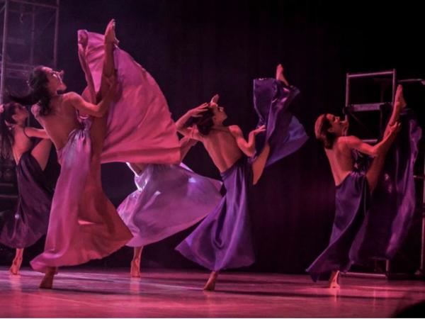 Danza, música y teatro en festejos patrios de   Nde rógape