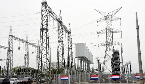 HOY / Explosión en subestática de Guarambaré dejó sin luz a parte de Asunción y Central