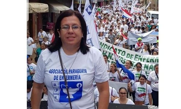 Las enfermeras recibe su día y pide reconocimiento a su labor. - .::RADIO NACIONAL::.