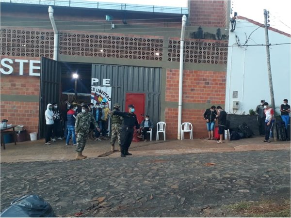 Policía que cuidaba albergue da positivo al coronavirus