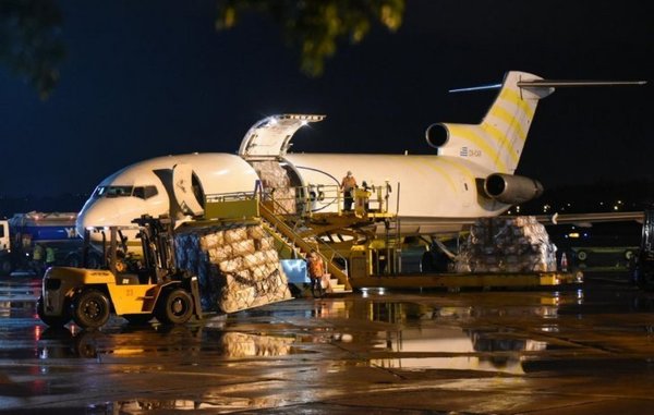 Asesor jurídico de Salud Pública: Todavía no recibieron el escrito de descargo de empresas proveedoras pero ya llegaron los aviones cargueros con insumos médicos - ADN Paraguayo