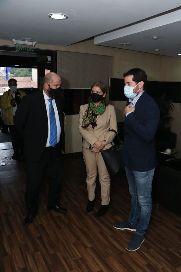 Caso Dinac: Imputado comparece para audiencia indagatoria