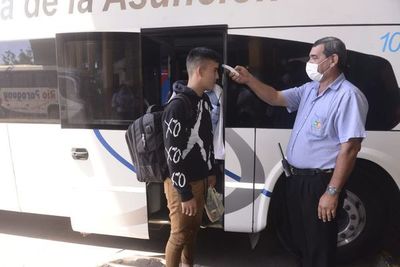 Viceministro de Transporte ratifica que desde el lunes 18 estarán habilitados buses de larga distancia - Nacionales - ABC Color