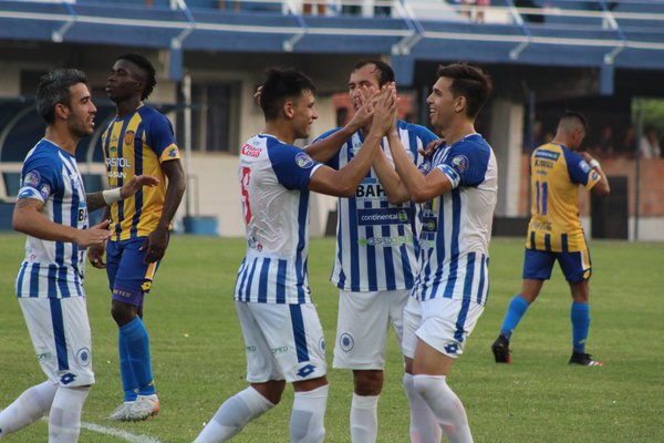 Cuatro clubes más recibieron ayuda económica de la APF - Megacadena — Últimas Noticias de Paraguay