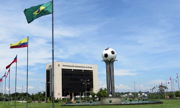 La Conmebol trabaja en el retorno de un fútbol seguro