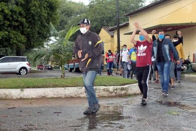 Emotiva despedida en albergue militar de Paraguarí - Nacionales - ABC Color
