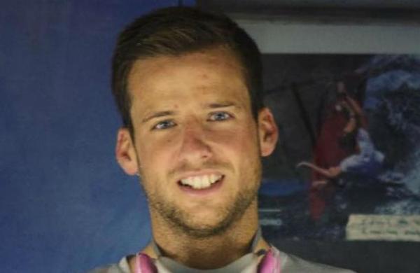 Surfista muere por el ataque de un tiburón en una playa cerrada por el coronavirus - C9N