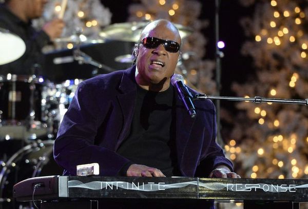 Stevie Wonder cumple 70 años - Música - ABC Color