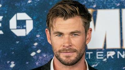 Chris Hemsworth publica fotos con su madre y sus fans no pueden creer lo joven que luce - SNT