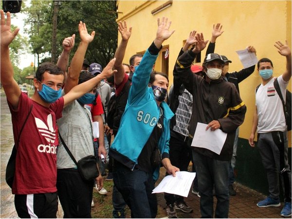 49 connacionales dejan albergue en Paraguarí, tras dar negativo al Covid-19