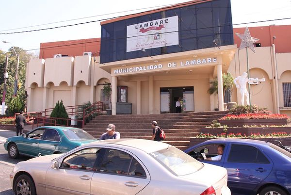 Con huelga de hambre, funcionarios de Lambaré piden reincorporación