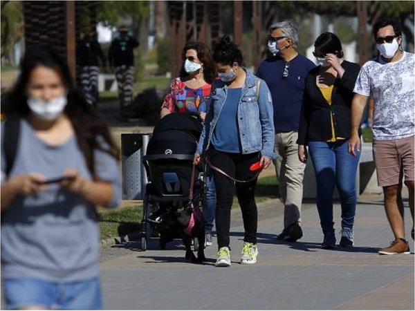 Covid-19: Paraguayos en Chile claman por víveres