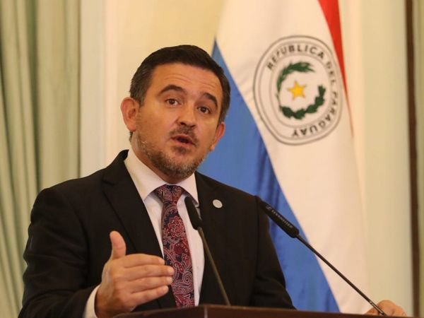 Cuestionan avances educativos con  gestión de Eduardo Petta en el MEC