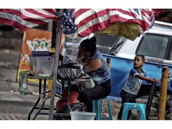 Cepal  pide ingreso básico para 215 millones de pobres