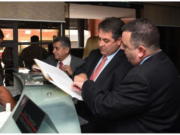 Fiscalía insiste en prisión para Melgarejo por mascarillas de oro