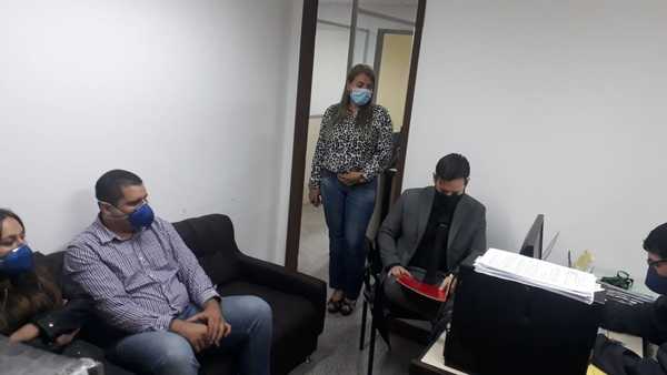 Caso Dinac: Ordenan arresto domiciliario para proveedores de tapabocas » Ñanduti
