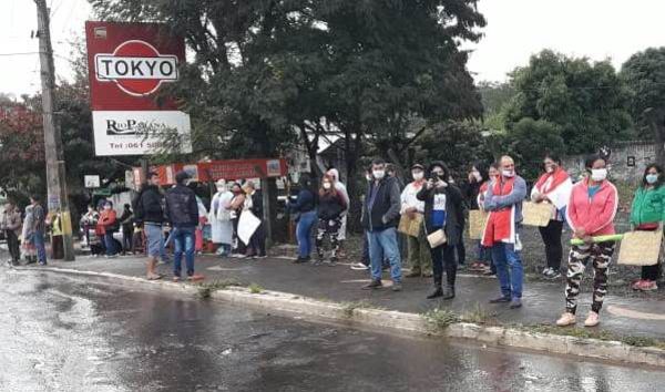 Franqueños se manifiestan para exigir asistencia - ABC en el Este - ABC Color