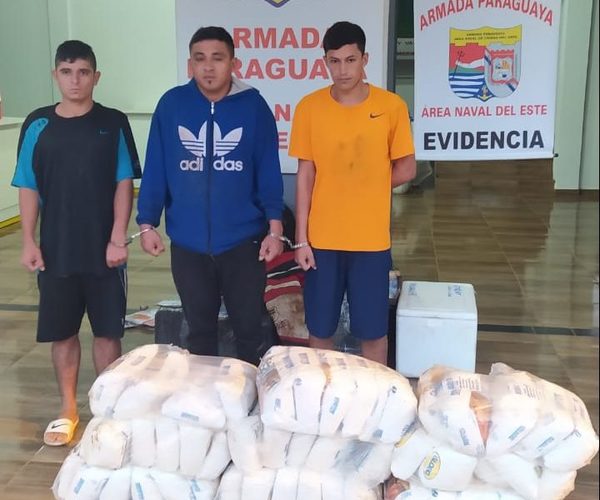 Armada Paraguaya aprehende a cuatro  contrabandistas e incautan mercaderías – Diario TNPRESS