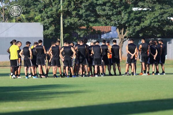 Olimpia y Sol de América reciben el aporte de la APF - Fútbol - ABC Color