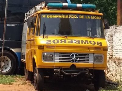 La donación para la compra de un motor, el gesto solidario de dos cerristas con los Bomberos - Fútbol - ABC Color