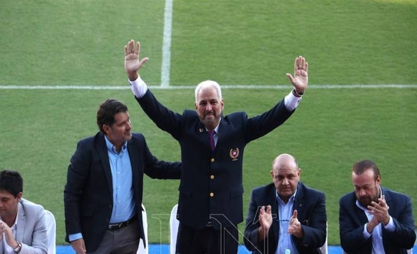 HOY / Juan José Zapag le pone fecha a su retiro de la directiva cerrista