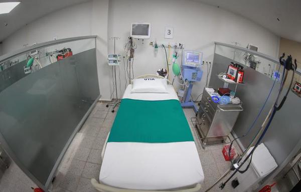 Gobierno renueva terapia intensiva en hospital regional de PJC e inaugura hospital del IPS