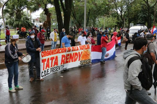 Alto Paraná: grupos de ollas populares exigen Pytyvõ más inclusivo