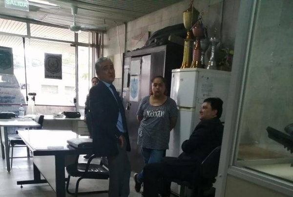 HOY / Cuestionan liberación de sospechosa de millonario robo a filántropo
