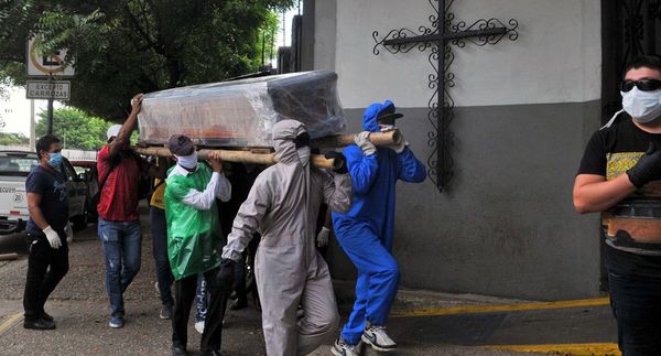 Ecuador reporta más de 2.300 muertos y casi 30.500 contagiados por coronavirus