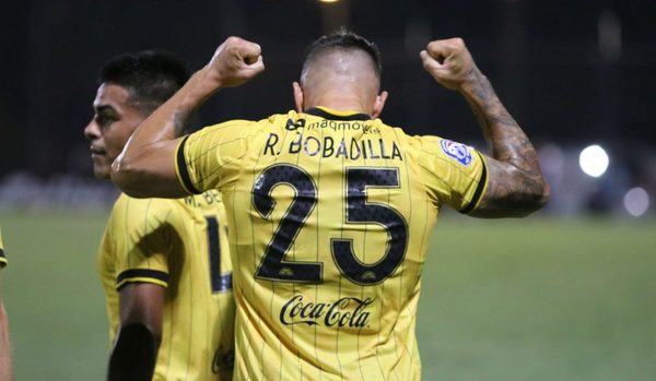 Guaraní extiende el contrato de Bobadilla y Guillermo Benítez · Radio Monumental 1080 AM