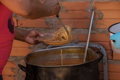 “Cada olla da de comer en a unas 150 personas”