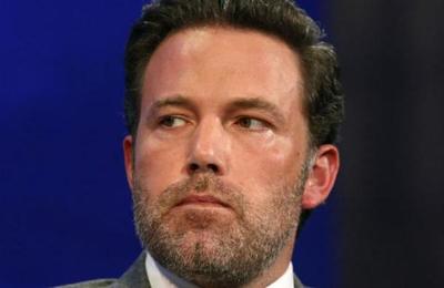 Sorprenden a Ben Affleck entrando como un ladrón a su propia casa - SNT