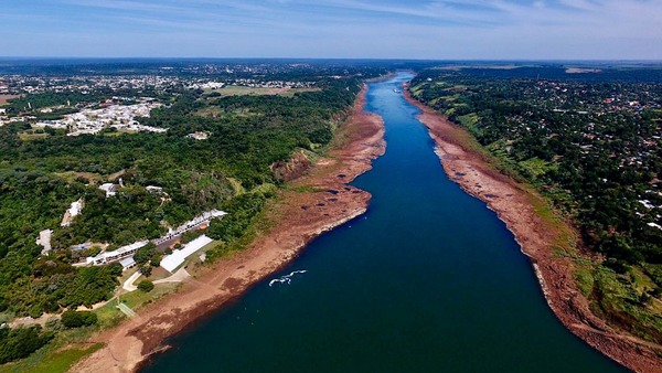 Itaipú abrirá COMPUERTAS del VERTEDERO para permitir navegabilidad del río PARANA