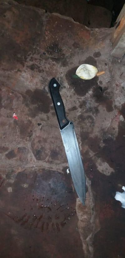 A cuchilladas, asesinan a una mujer e hieren a un hombre en CDE - ABC en el Este - ABC Color