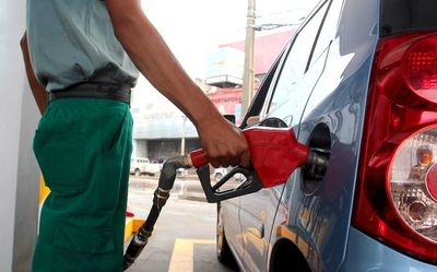 Bajarán precios de combustibles desde la próxima semana