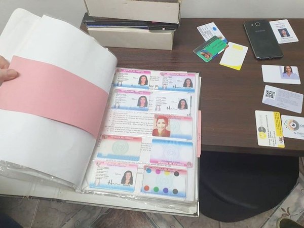 Golpean a presunta red de documentos truchos | Crónica