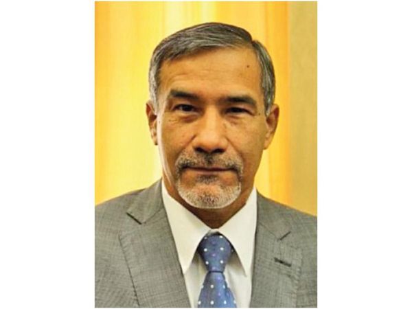 Ministro denuncia a un falso “secretario”