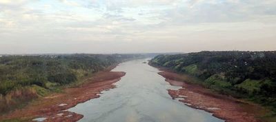Itaipú autoriza flexibilización del embalse para mitigar la bajante del río Paraná - Economía - ABC Color