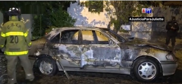 Taller mecánico arde en llamas tras incendio de un automóvil | Noticias Paraguay