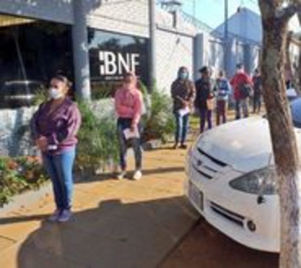Analizan segundo pago de subsidio para trabajadores suspendidos - Paraguay.com