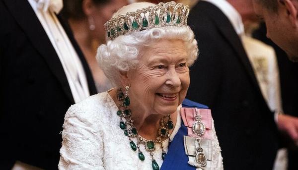 La reina Isabel II no será vista públicamente durante meses debido al Covid-19 - El Trueno