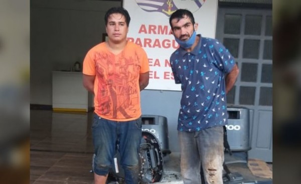 Intentaron pasar el río a nado y terminaron detenidos